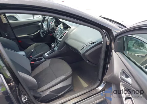 2014 Ford Focus Se из США, поврежденный, VIN 1FADP3F2XEL321742